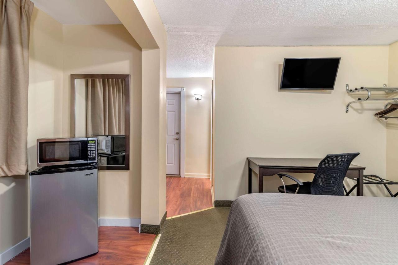 Rodeway Inn Lake George Outlets מראה חיצוני תמונה